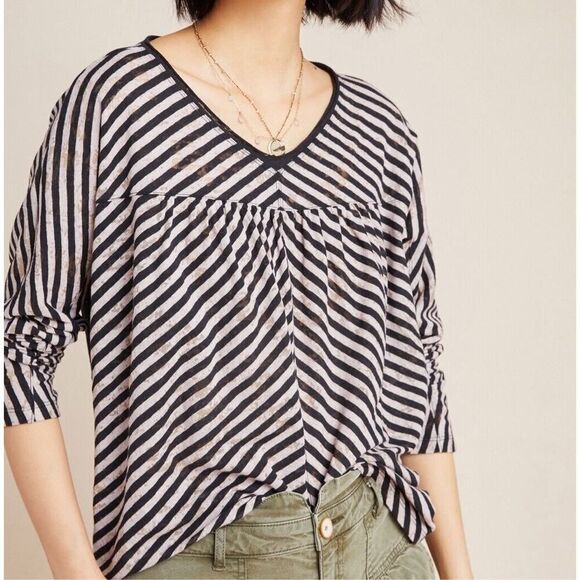 Anthropologie Pilar V-neck Black Lack Relaxed Fit casual top size medium - Picture 3 of 13